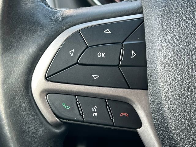 Used 2018 Jeep Grand Cherokee Laredo w/ All-Weather Capability Group image 19