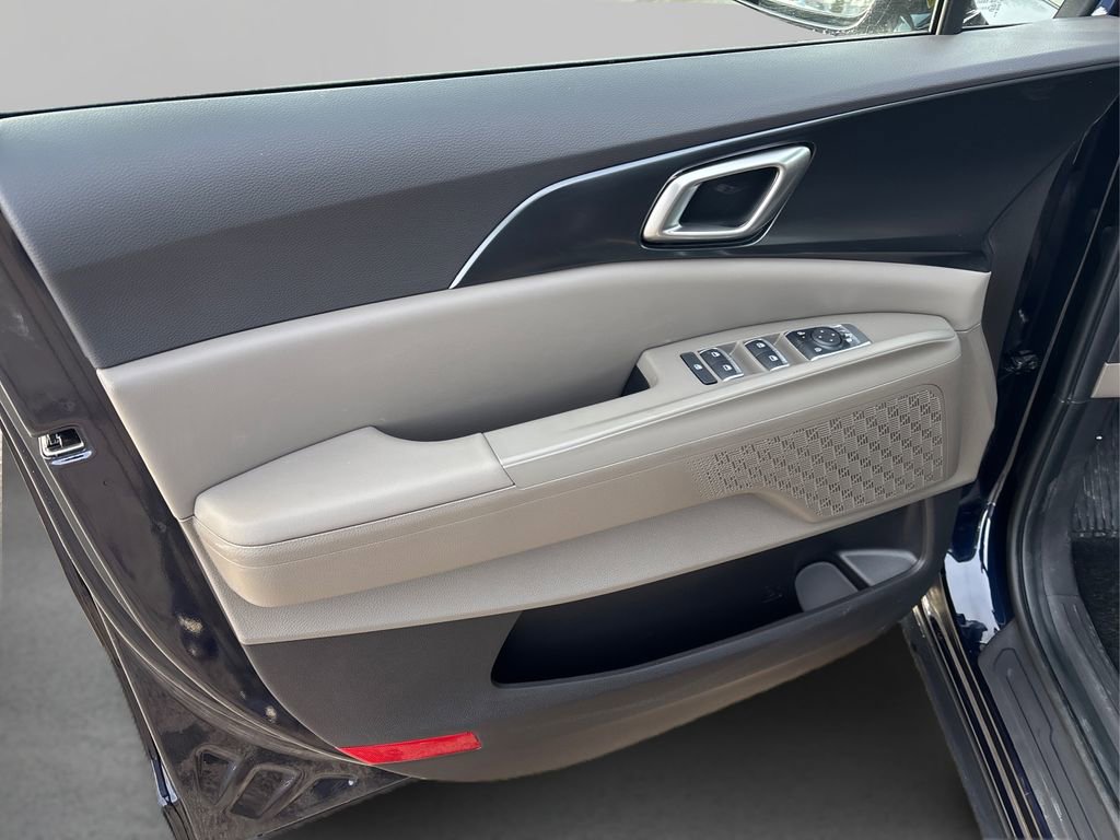 New 2026 Kia Carnival FWD image 22