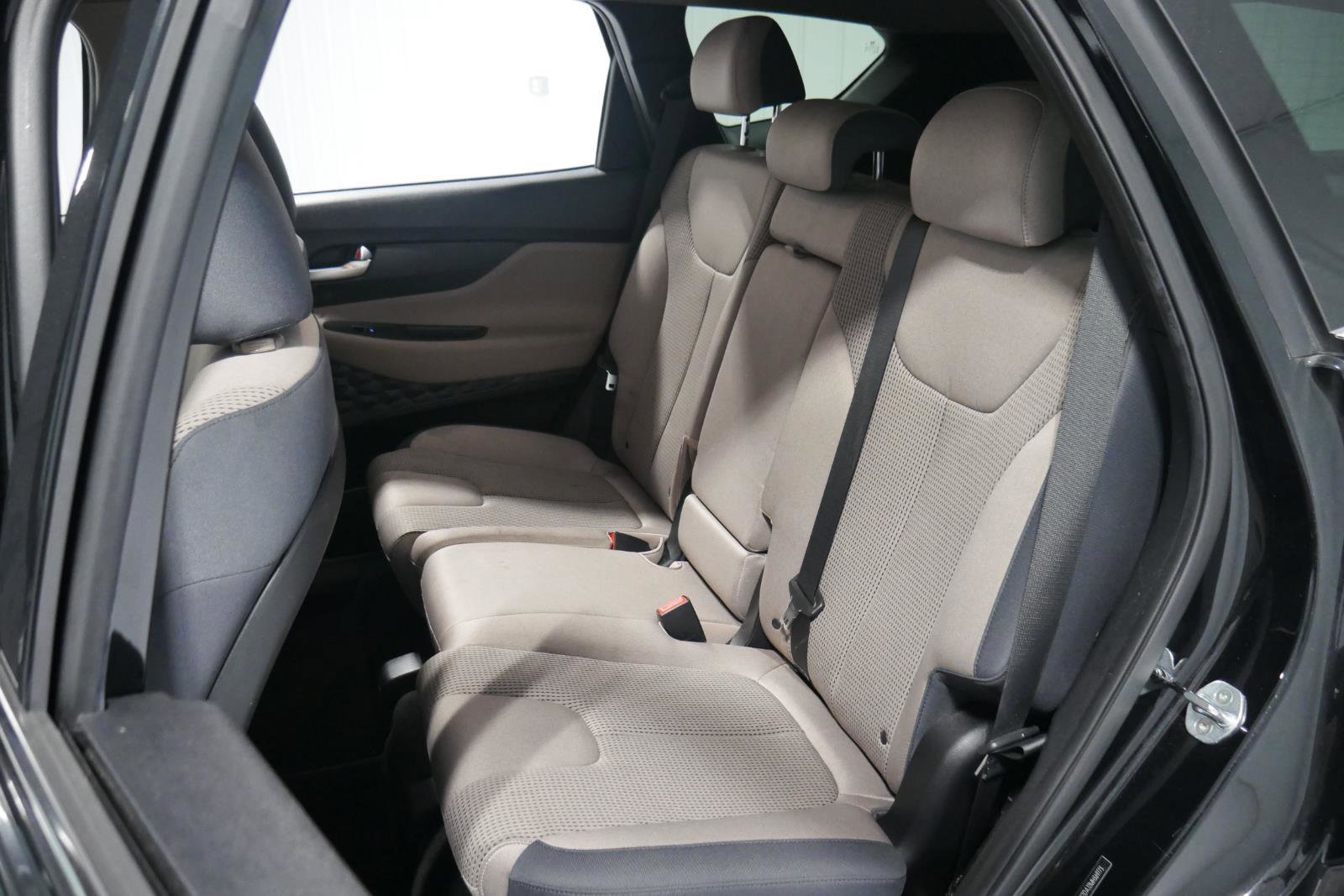 Used 2021 Hyundai Santa Fe SEL image 11