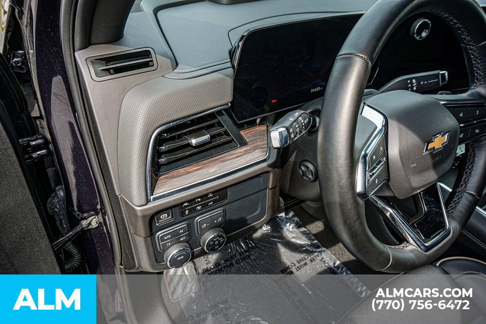 Used 2025 Chevrolet Suburban Premier AWD/4WD image 37