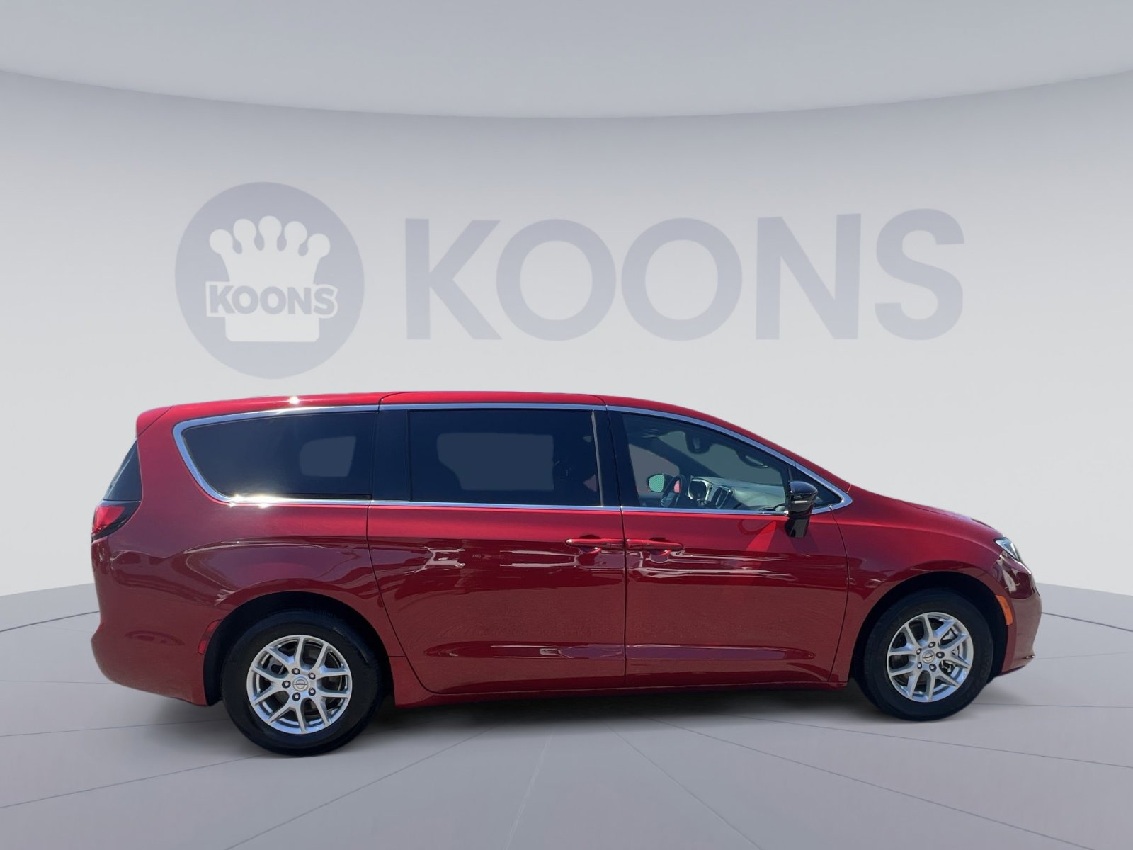 Used 2025 Chrysler Pacifica Select FWD image 17