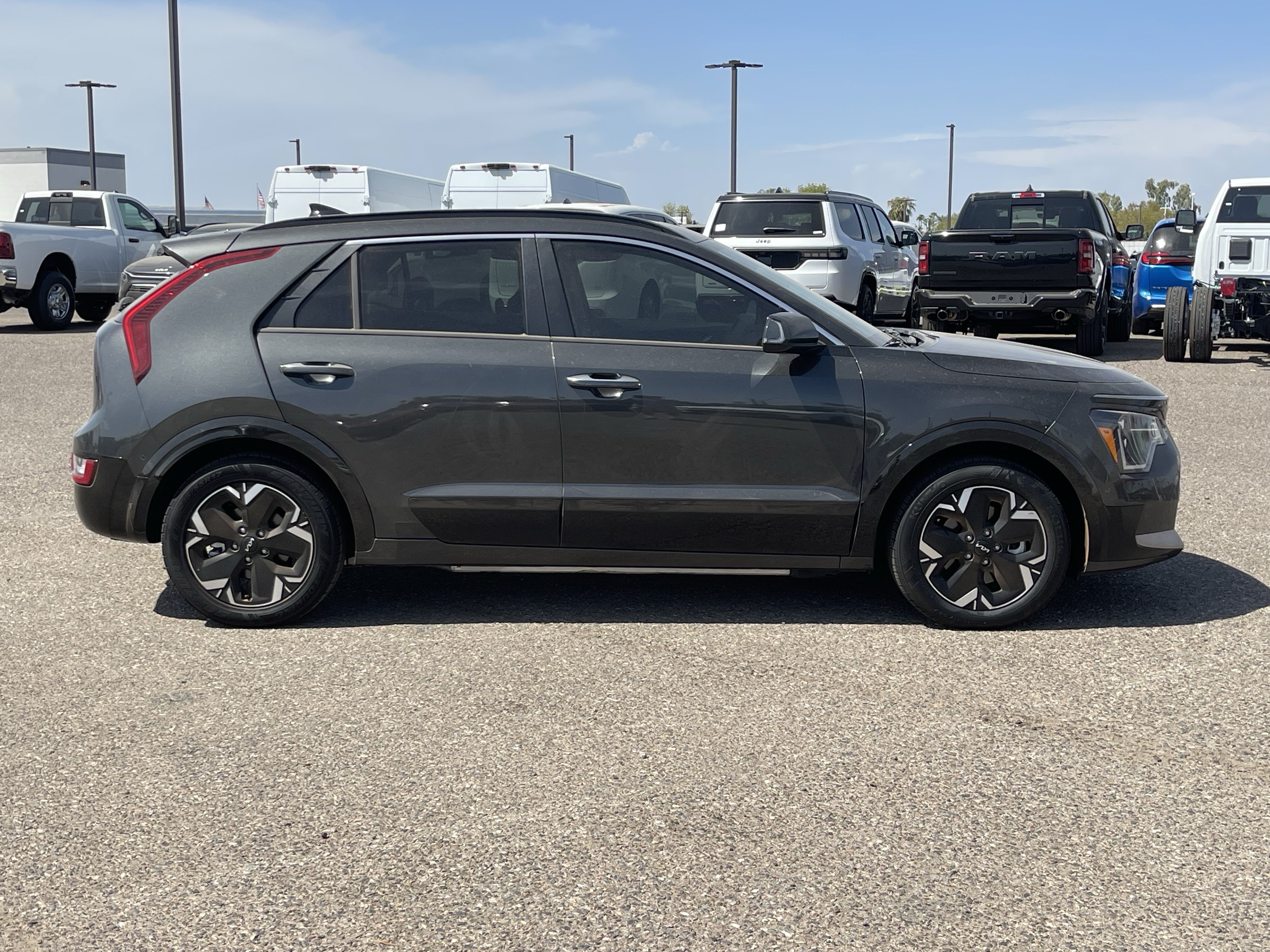 Certified 2023 Kia Niro Wave FWD image 6