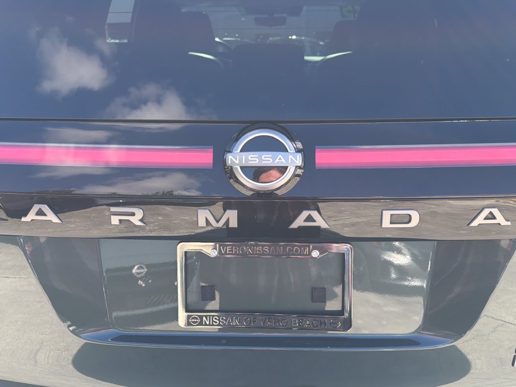 Used 2025 Nissan Armada Platinum Reserve RWD image 10