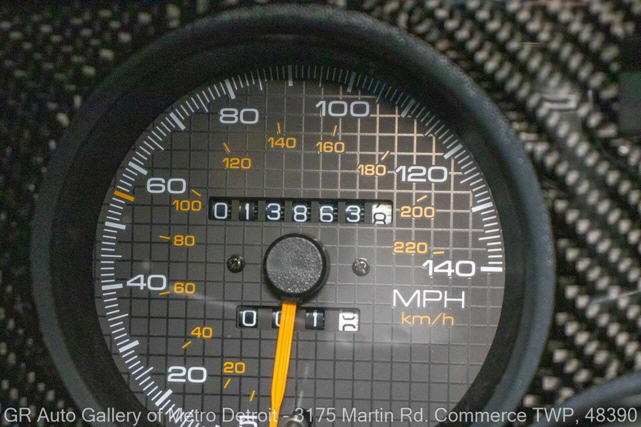 Used 1988 Pontiac Firebird Formula image 19