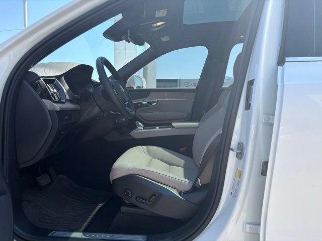 Used 2025 Volvo XC90 B6 Plus w/ Protection Package Premier AWD/4WD image 9