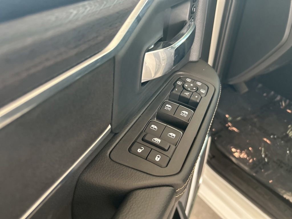 Used 2026 RAM 2500 Laramie AWD/4WD image 41