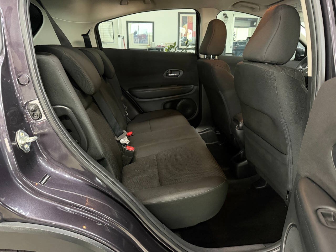 Used 2017 Honda HR-V LX image 15