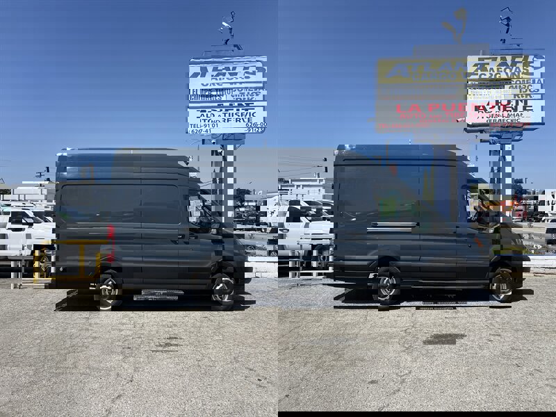 Used 2019 Ford Transit 250 148 High Roof Extended RWD image 2