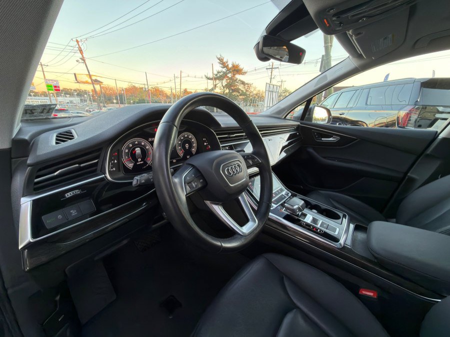 Used 2022 Audi Q7 3.0T Premium Plus w/ Premium Plus Package AWD/4WD image 28