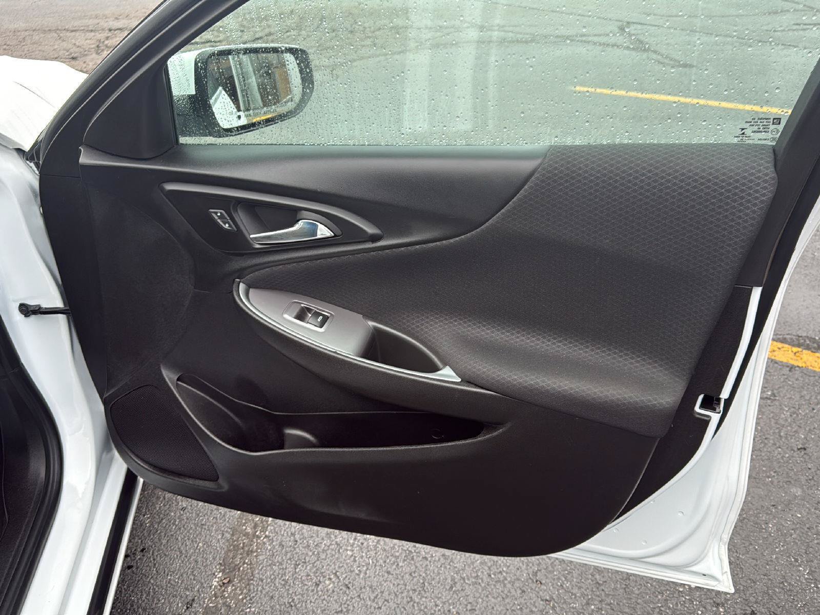 Used 2024 Chevrolet Malibu LT FWD image 31