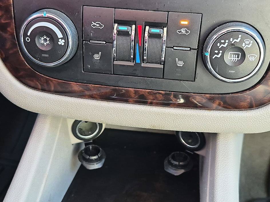 Used 2012 Chevrolet Impala LTZ FWD image 23