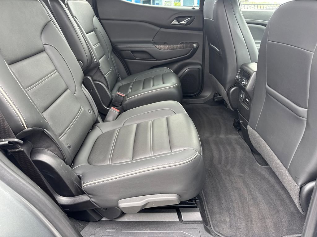 Used 2023 GMC Acadia Denali w/ Denali Technology Package image 16