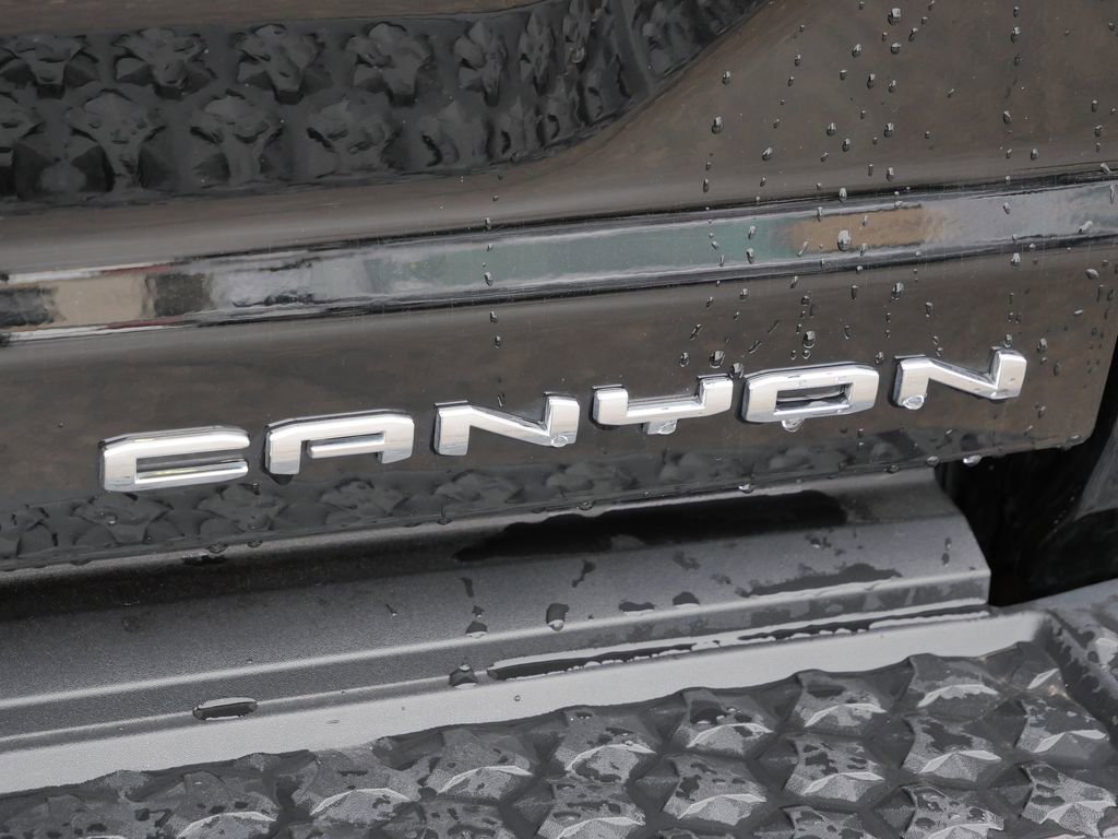 Used 2024 GMC Canyon Denali image 21