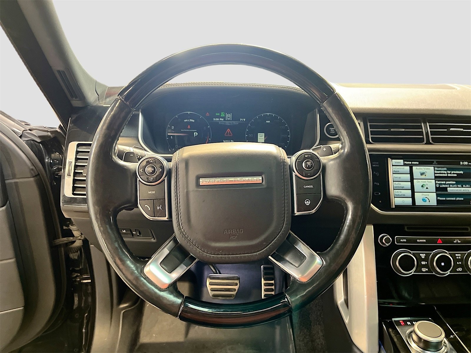 Used 2015 Land Rover Range Rover Supercharged image 11