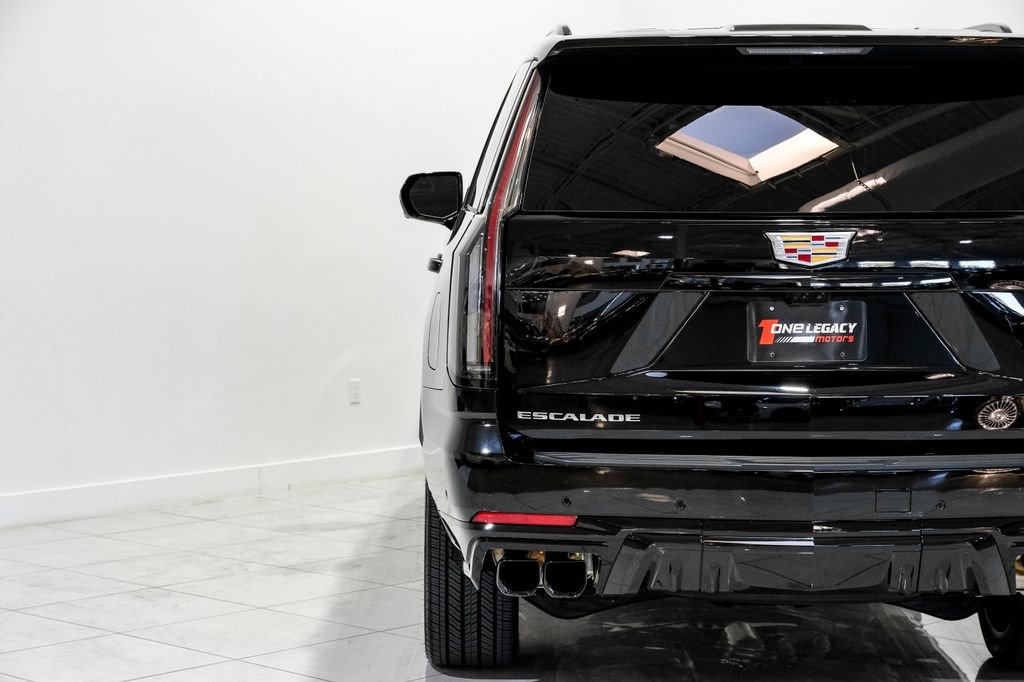 Used 2025 Cadillac Escalade V image 45