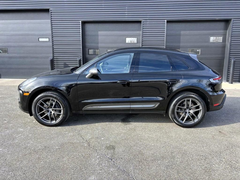 Used 2025 Porsche Macan Turbo image 7