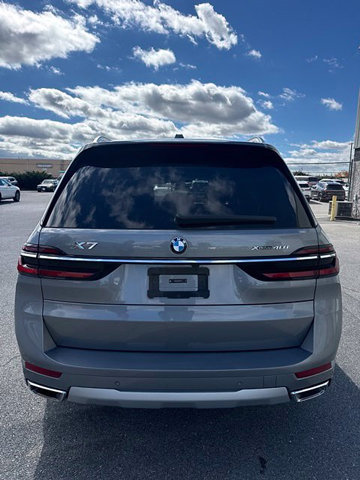 Certified 2025 BMW X7 xDrive40i w/ Premium Package AWD/4WD image 7