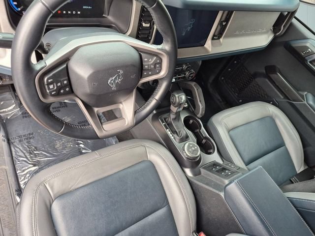 Used 2024 Ford Bronco Outer Banks AWD/4WD image 11