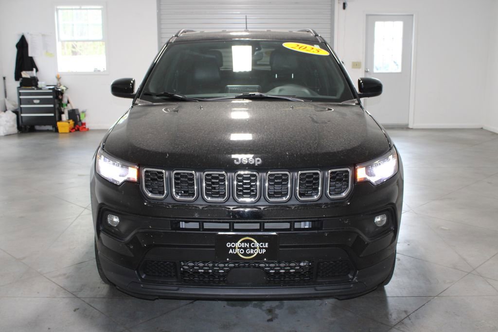 Used 2025 Jeep Compass Latitude AWD/4WD image 49