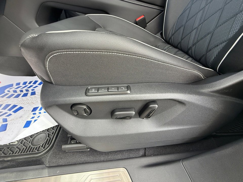 New 2026 Volkswagen Atlas SEL Premium R-Line image 30