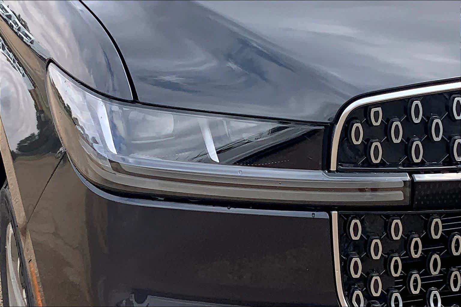New 2026 Lincoln Navigator Reserve AWD/4WD image 13