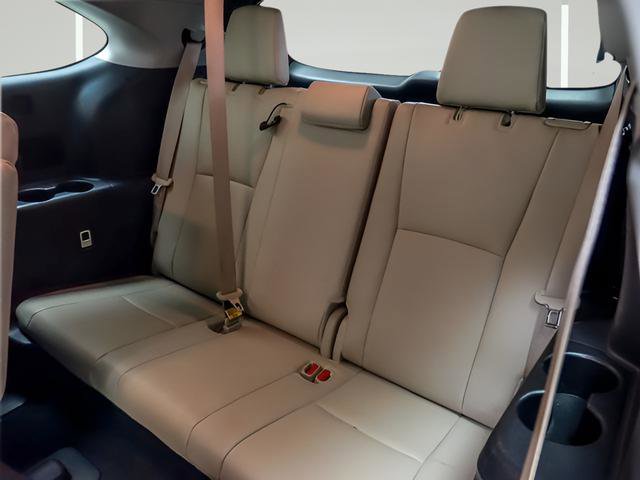 Used 2024 Toyota Highlander XLE image 13