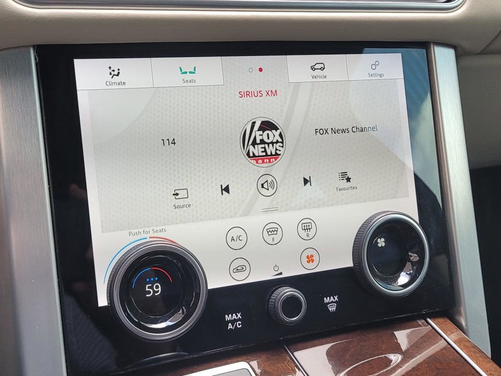 Used 2020 Land Rover Range Rover Long Wheelbase HSE image 31