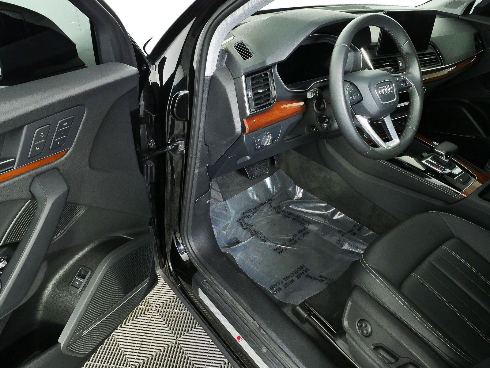 Used 2023 Audi Q5 2.0T Premium Plus AWD/4WD image 9