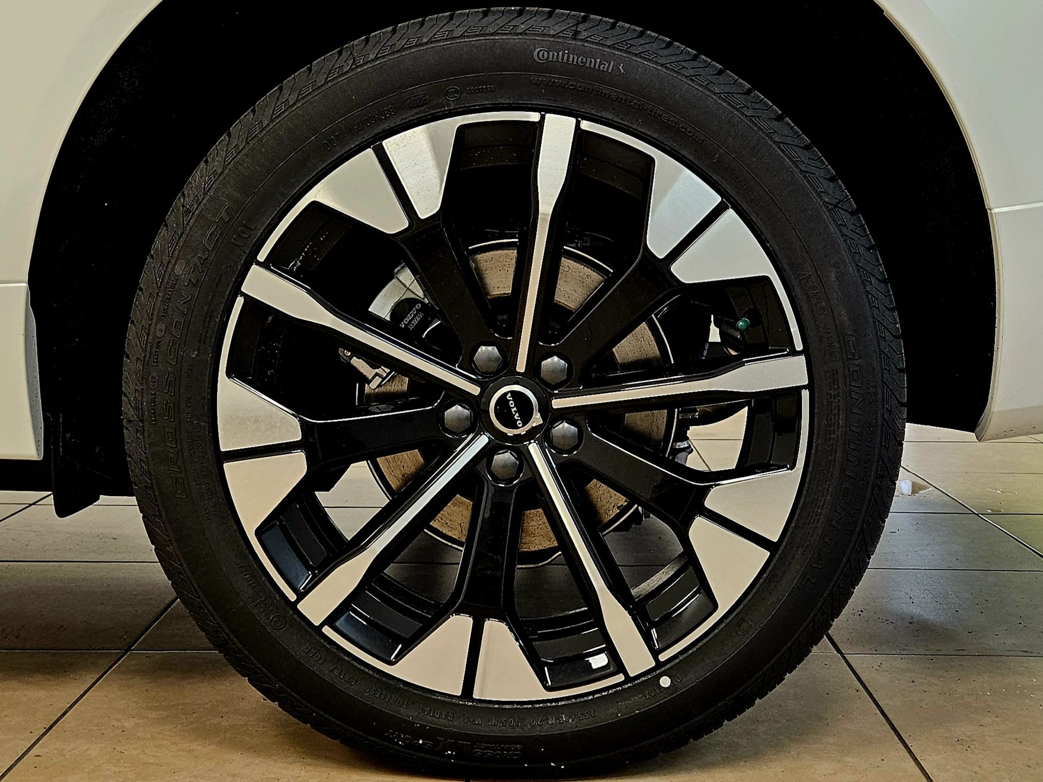 New 2026 Volvo XC60 B5 Plus w/ Climate Package image 47