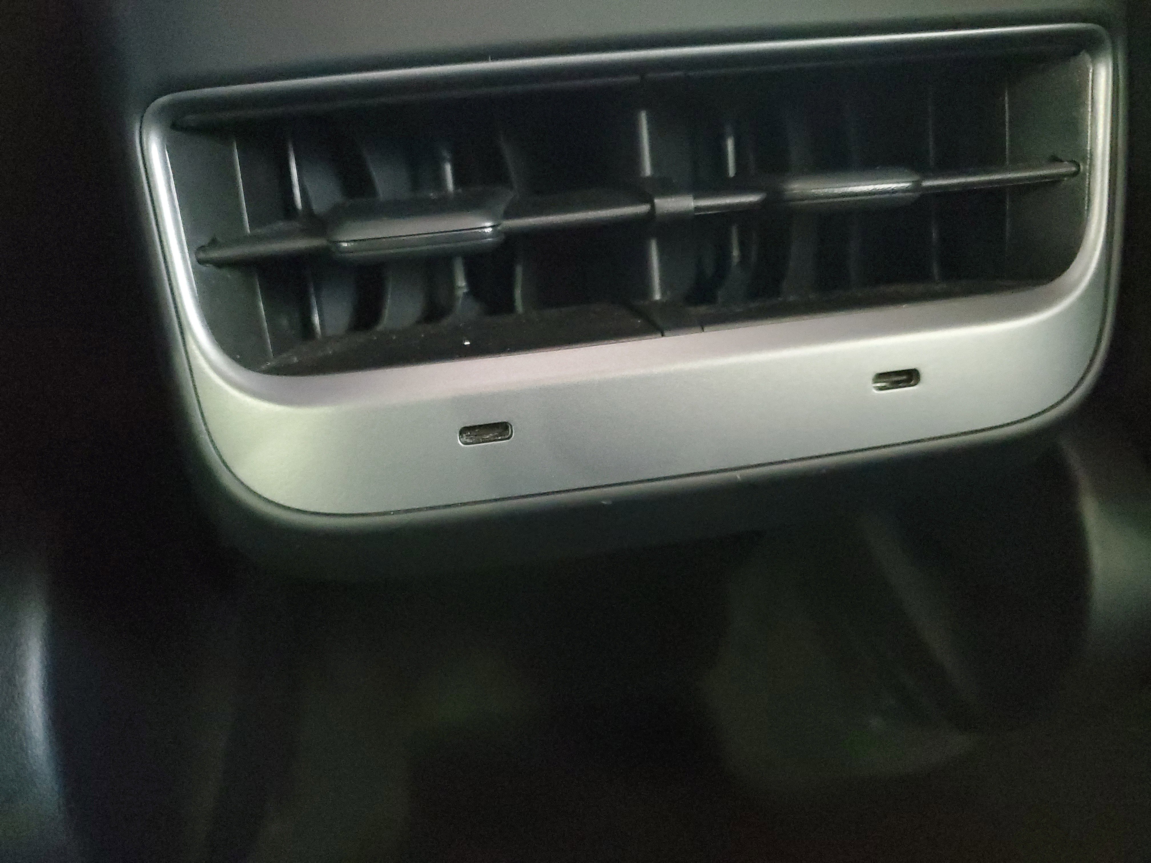 Used 2024 Tesla Model Y Performance AWD/4WD image 30