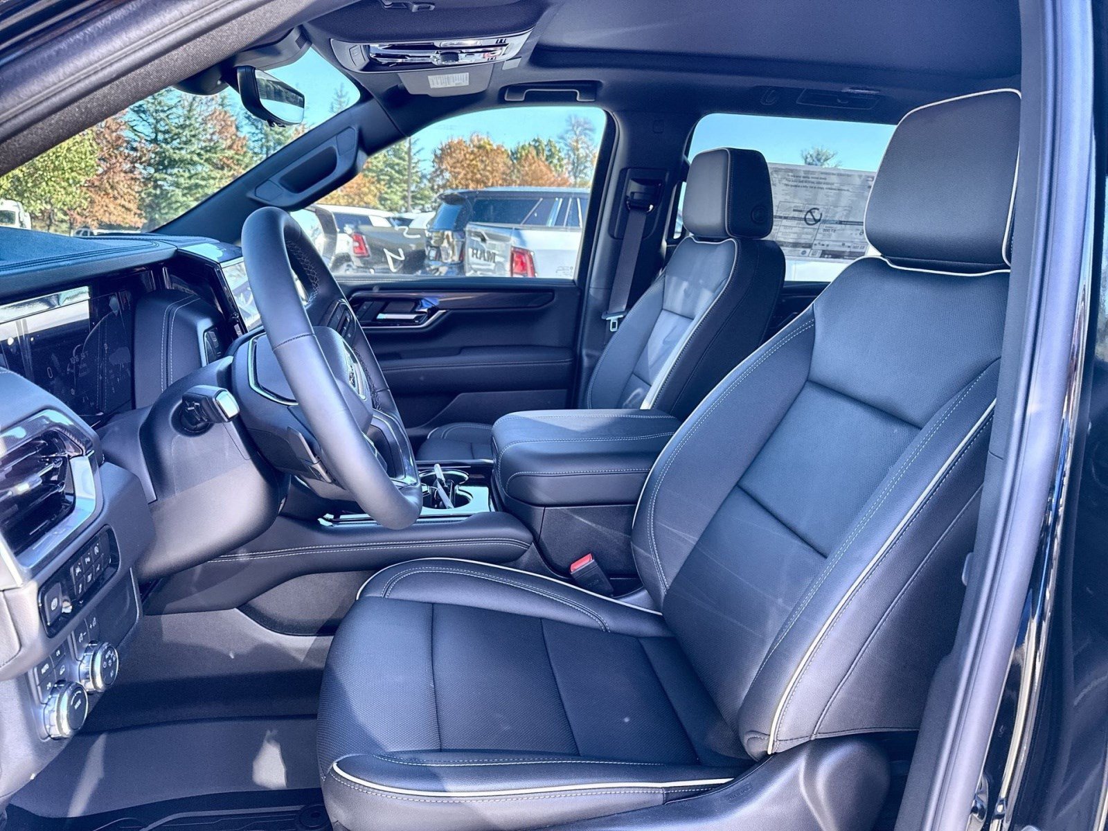 New 2026 GMC Yukon XL Elevation w/ Technology Package AWD/4WD image 10