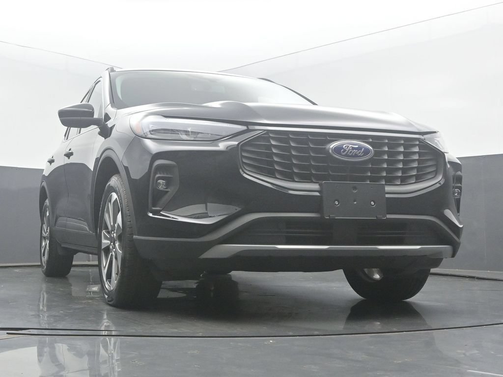 Used 2025 Ford Escape Platinum AWD/4WD image 54