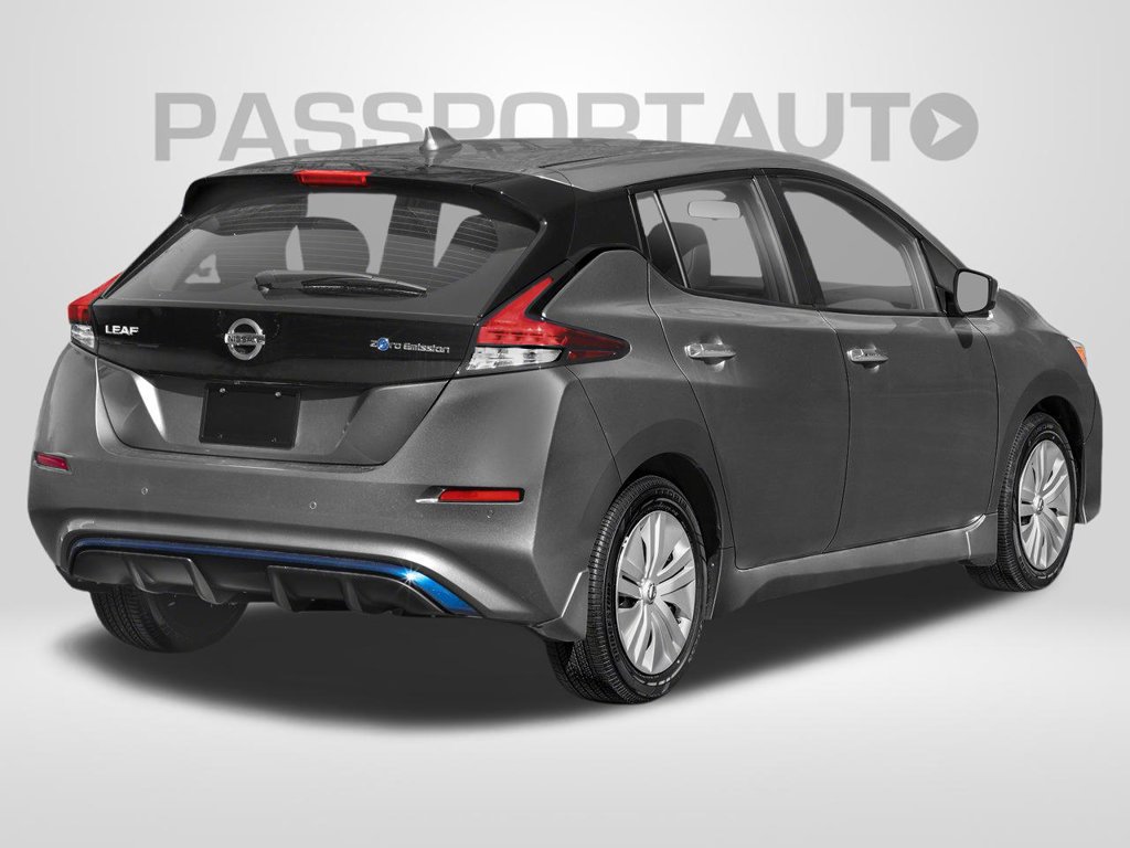 Used 2022 Nissan Leaf SV FWD image 2