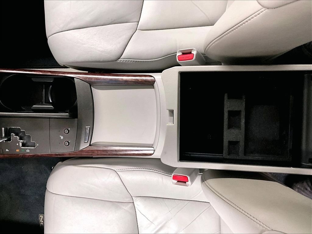 Used 2011 Toyota Avalon FWD image 26