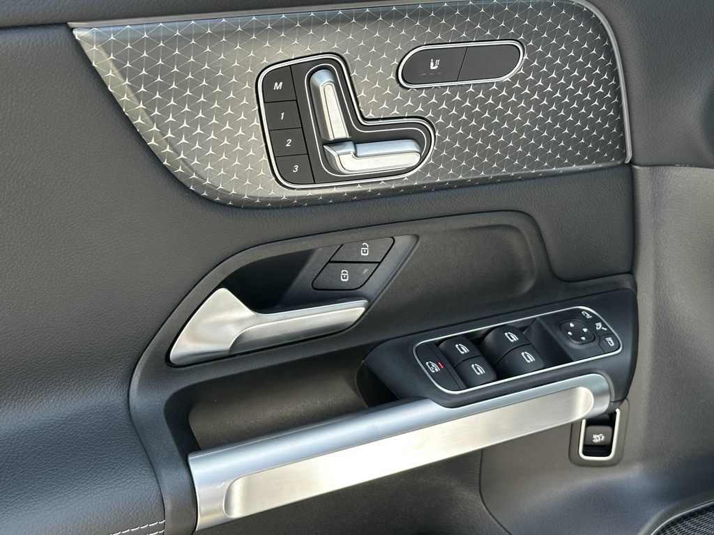 Certified 2026 Mercedes-Benz GLB 35 AMG 4MATIC image 12