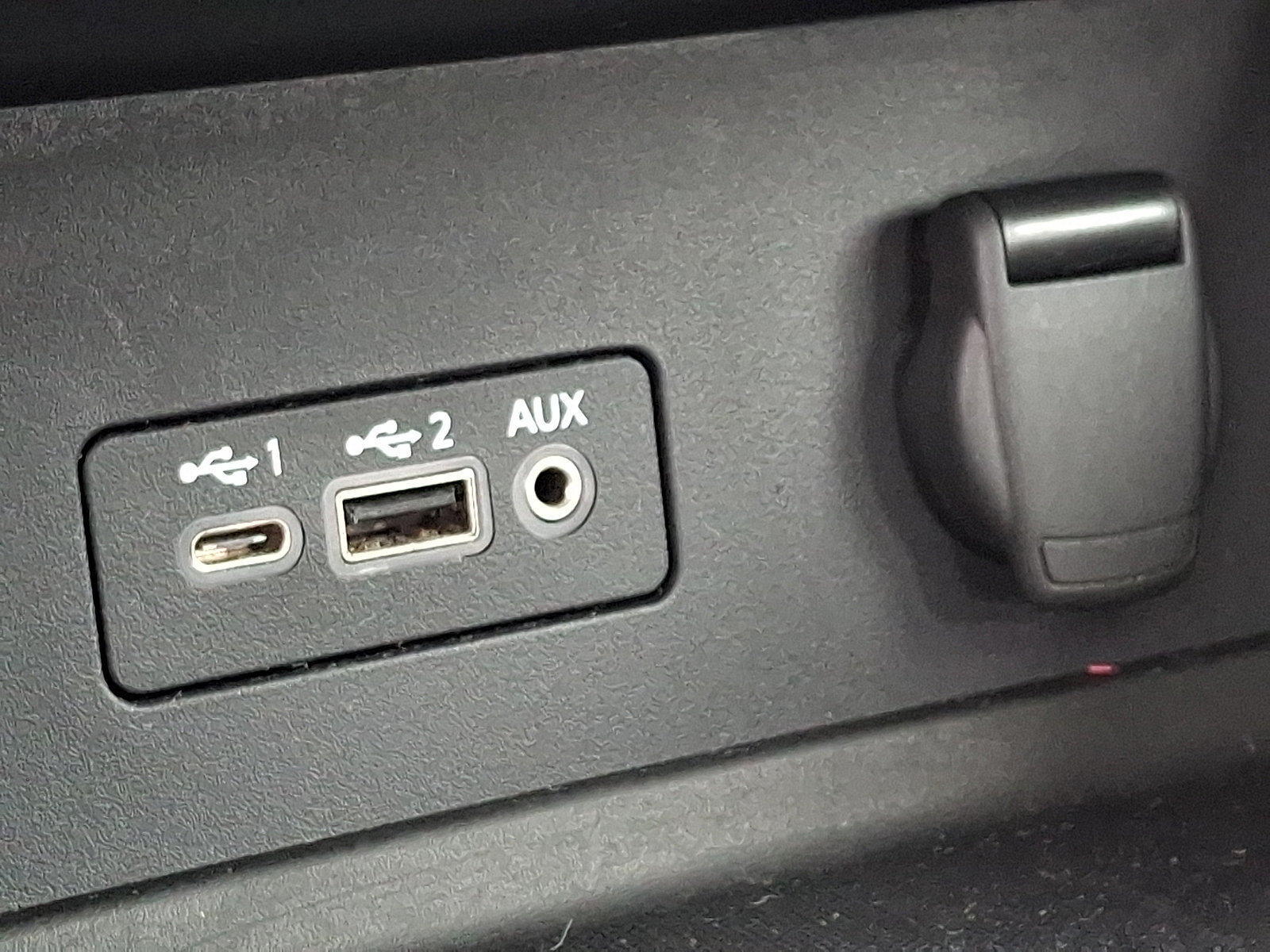 Used 2023 Nissan Sentra SR w/ SR Premium Package FWD image 24