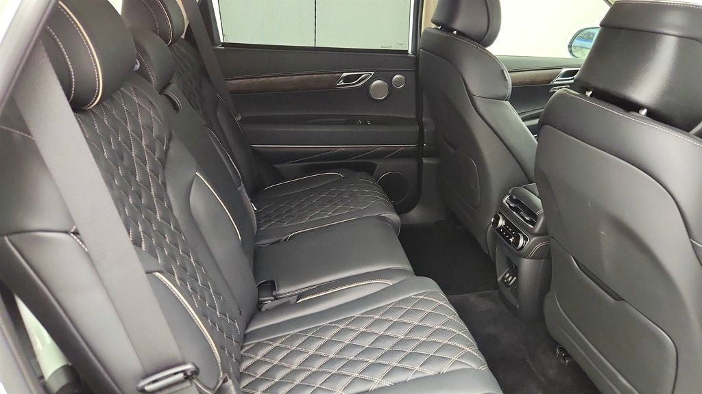 Used 2024 Genesis GV80 3.5T image 24