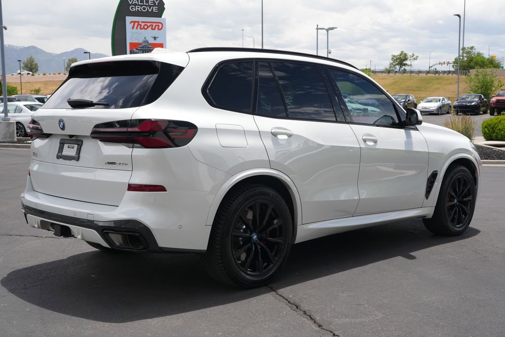 Used 2024 BMW X5 xDrive50e w/ M Sport Package AWD/4WD image 5