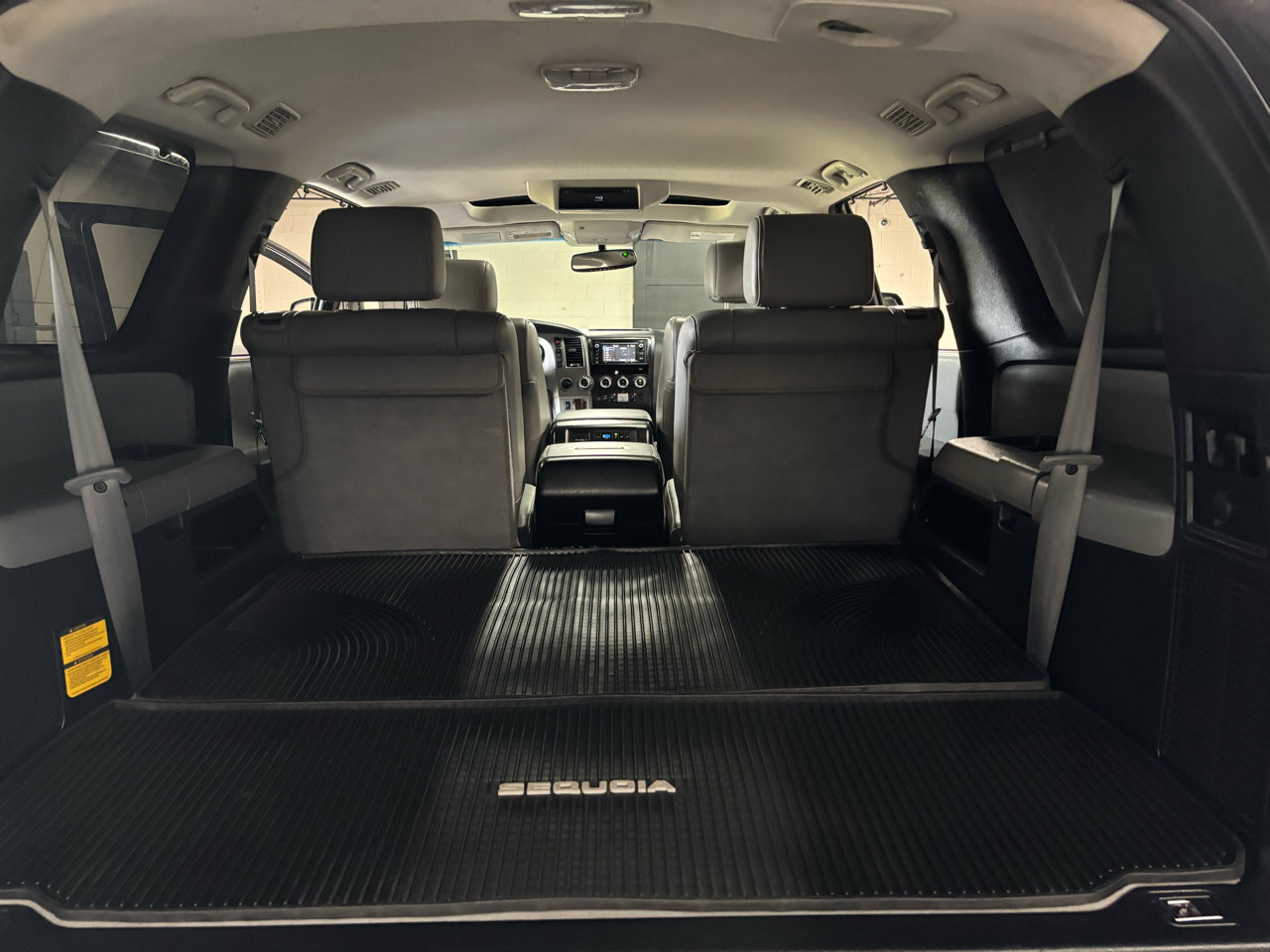Used 2016 Toyota Sequoia Platinum image 16