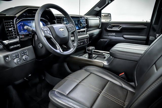 Used 2024 Chevrolet Silverado 1500 High Country w/ High Country Premium Package image 9