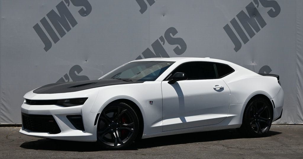 Used 2017 Chevrolet Camaro SS RWD image 1