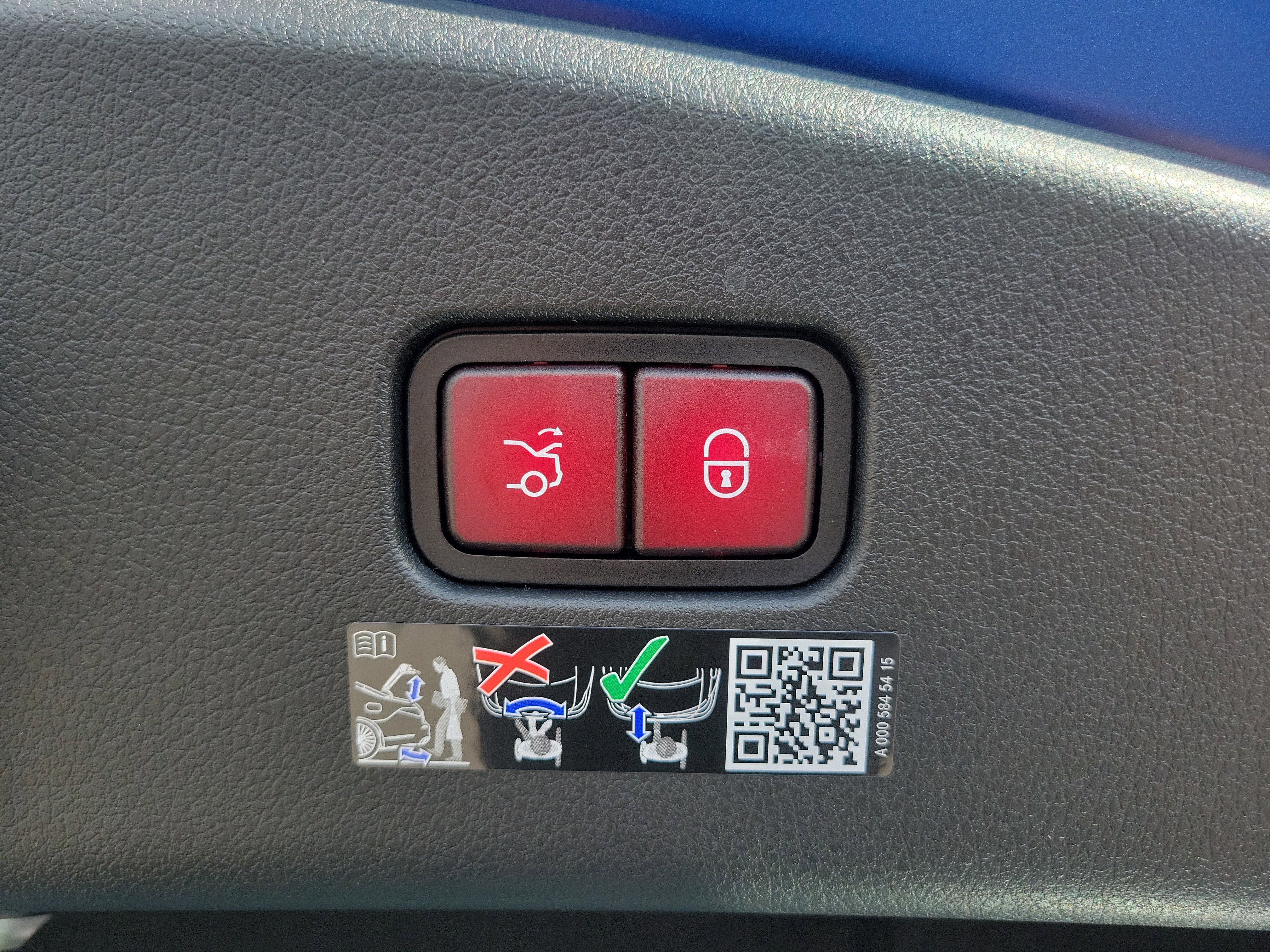 New 2026 Mercedes-Benz CLE 53 AMG 4MATIC Coupe image 10