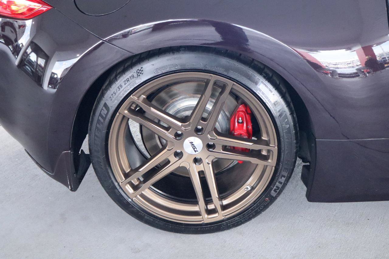 Used 2015 Nissan 370Z Coupe RWD image 5
