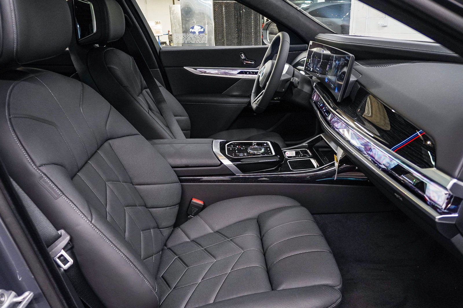 New 2026 BMW i7 eDrive50 w/ M Sport Package RWD image 19