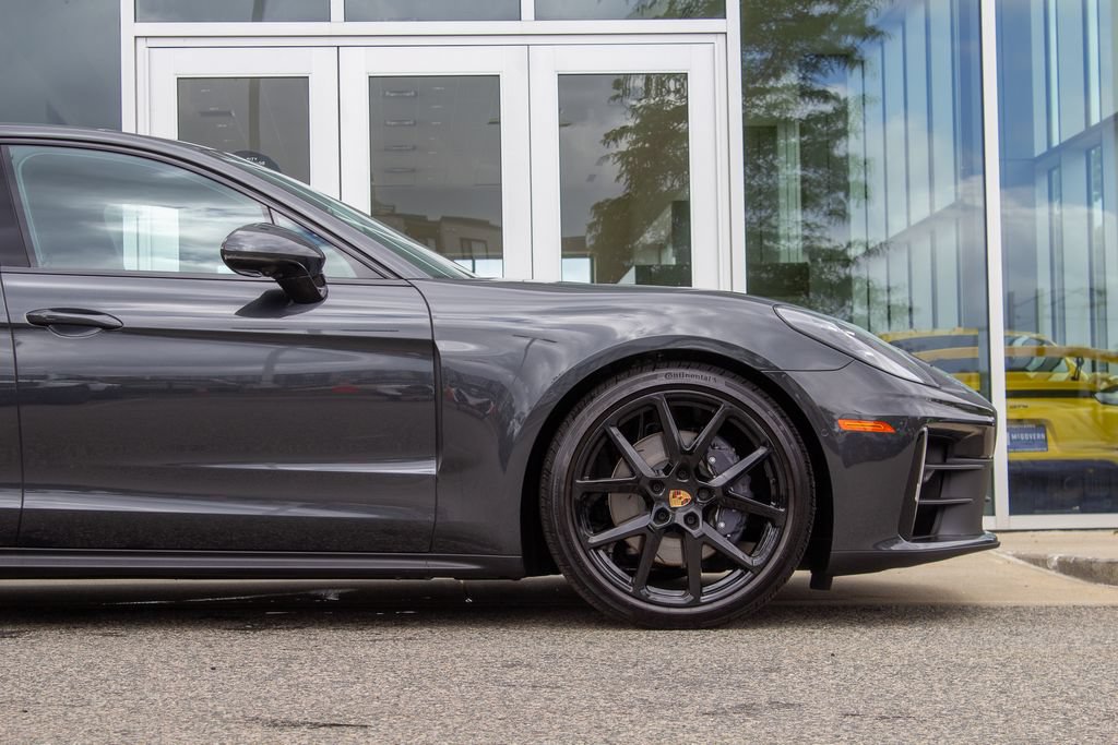 Used 2026 Porsche Panamera 4 AWD/4WD image 5