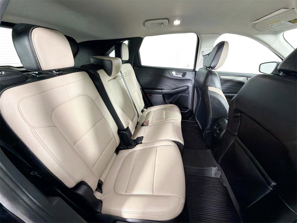 Used 2022 Ford Escape SEL image 31