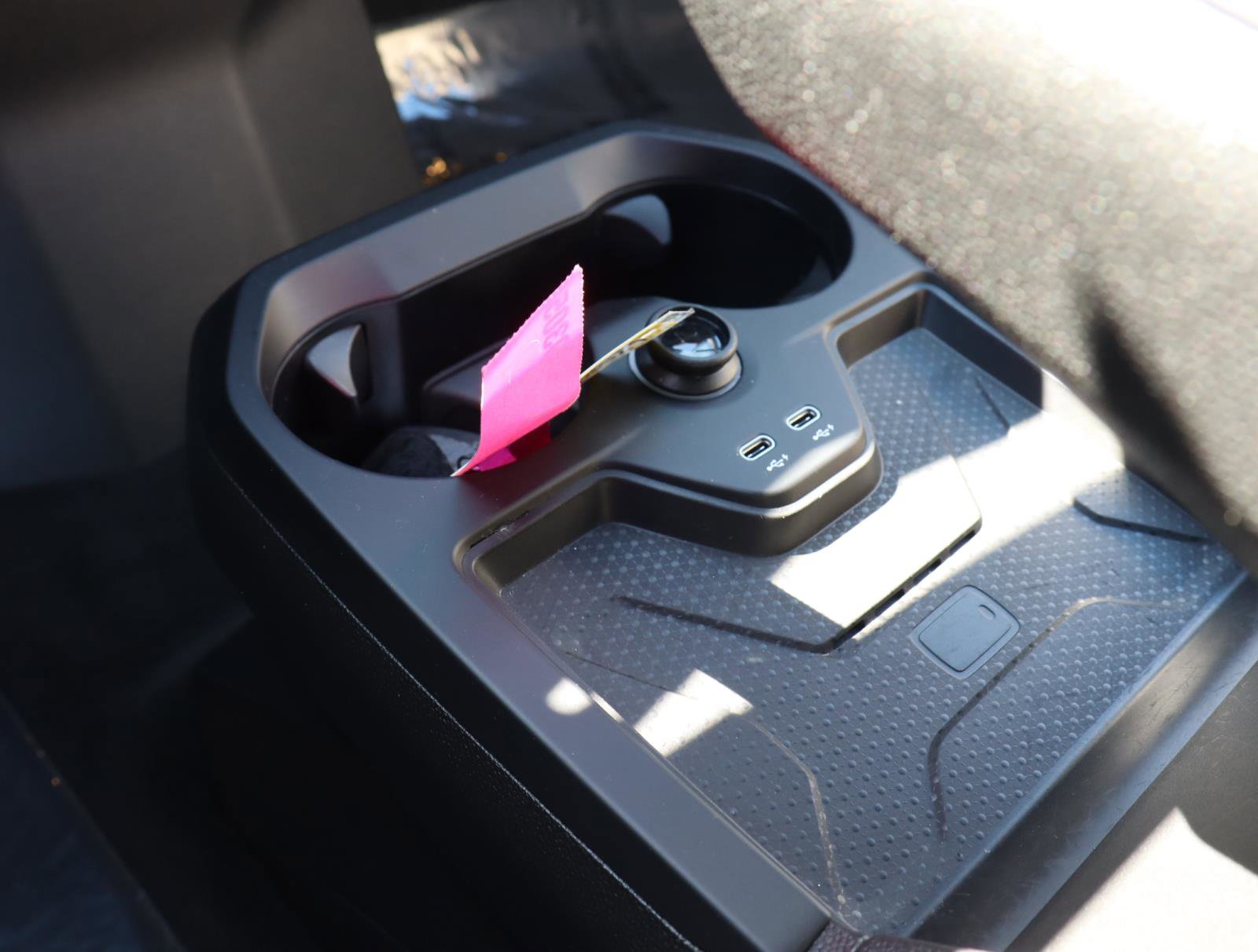 Used 2025 BMW iX xDrive50 w/ Convenience Package image 28