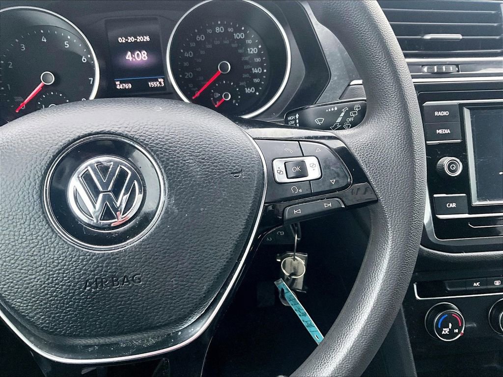 Used 2018 Volkswagen Tiguan S image 17