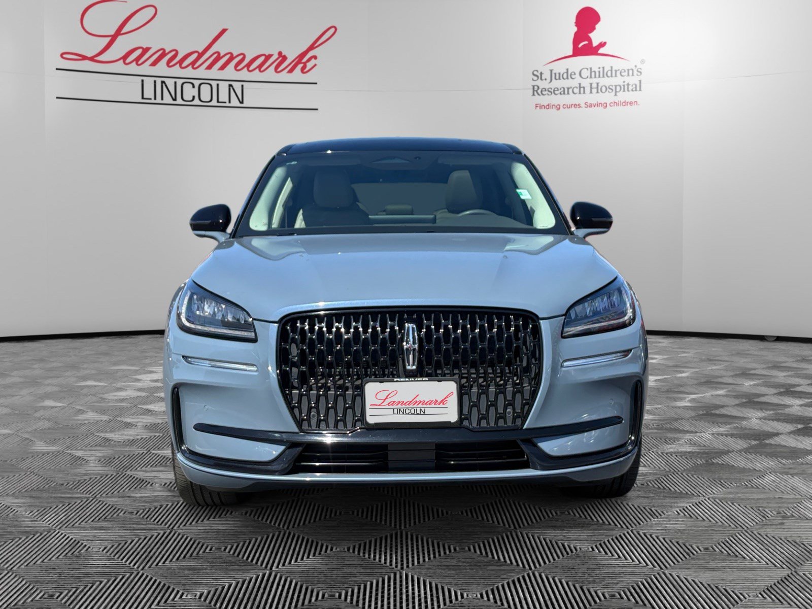 Used 2023 Lincoln Corsair AWD w/ Equipment Group 101A image 8