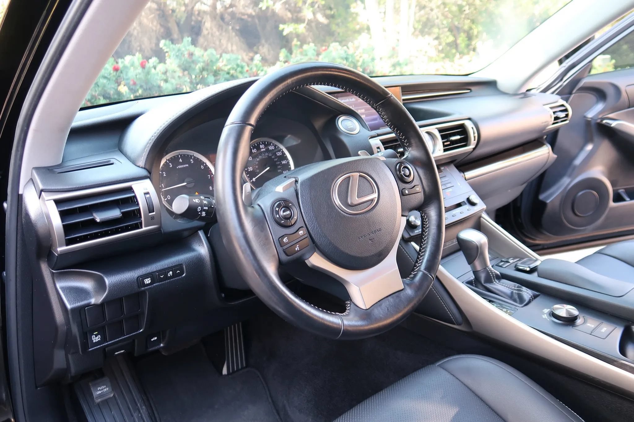 Used 2016 Lexus IS 300 AWD image 14